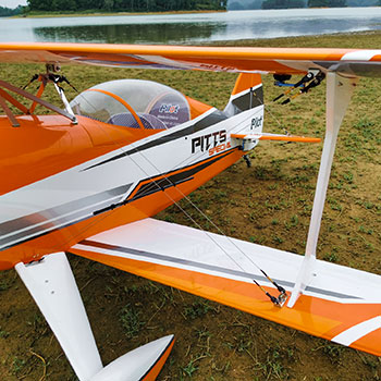 Pilot-RC 87in Wingspan Pitts S2B - Scheme 01